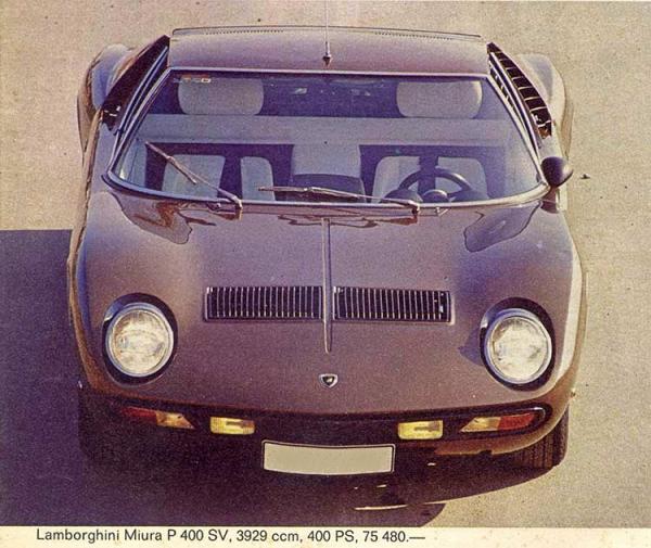 Lamborghini Miura P400SV on period-style tires